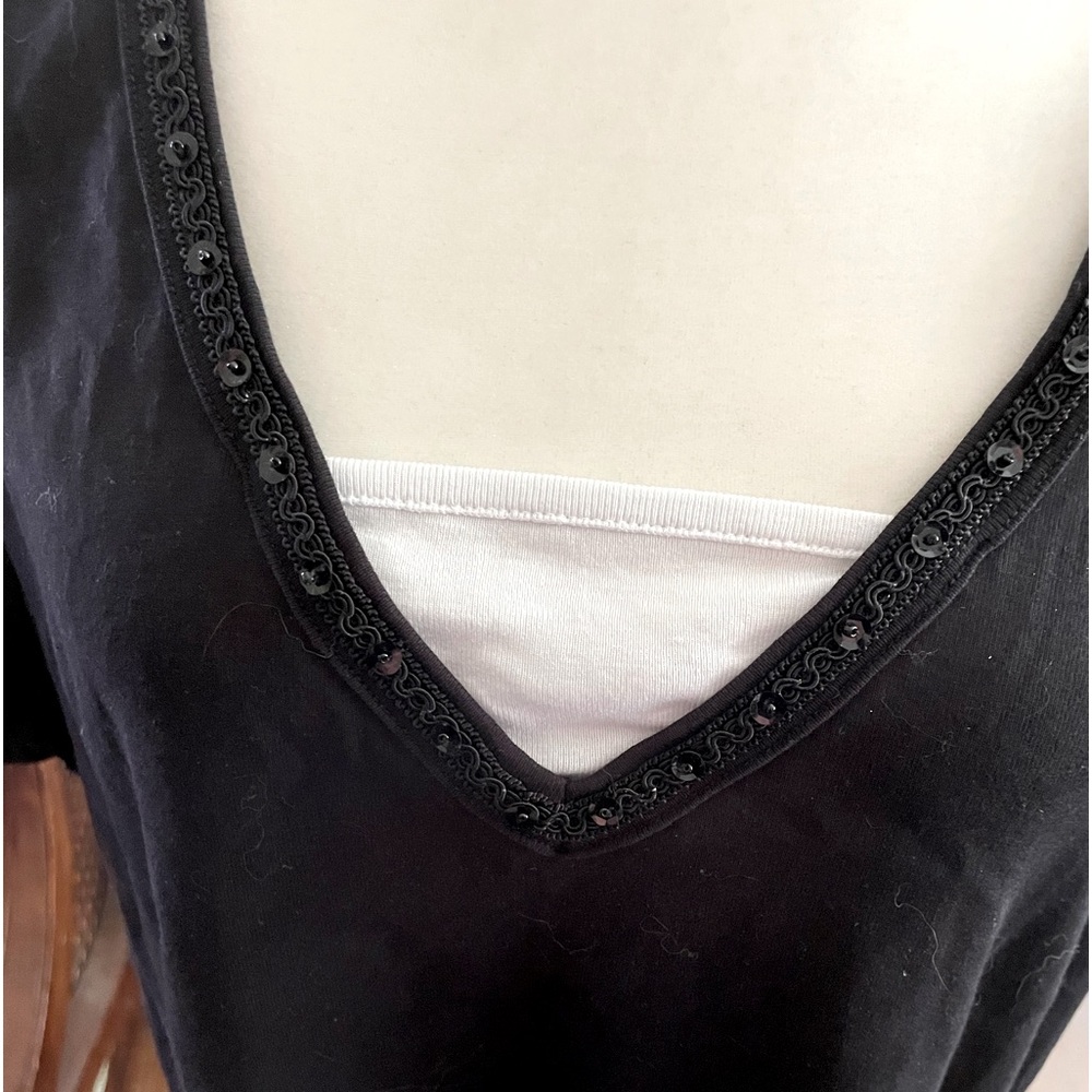 Venezia t shirt. Beaded  v neck 22/24. Good condition.